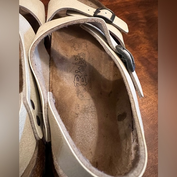 Birkenstock Birkis Cream/Champagne Sandals - Picture 8 of 13